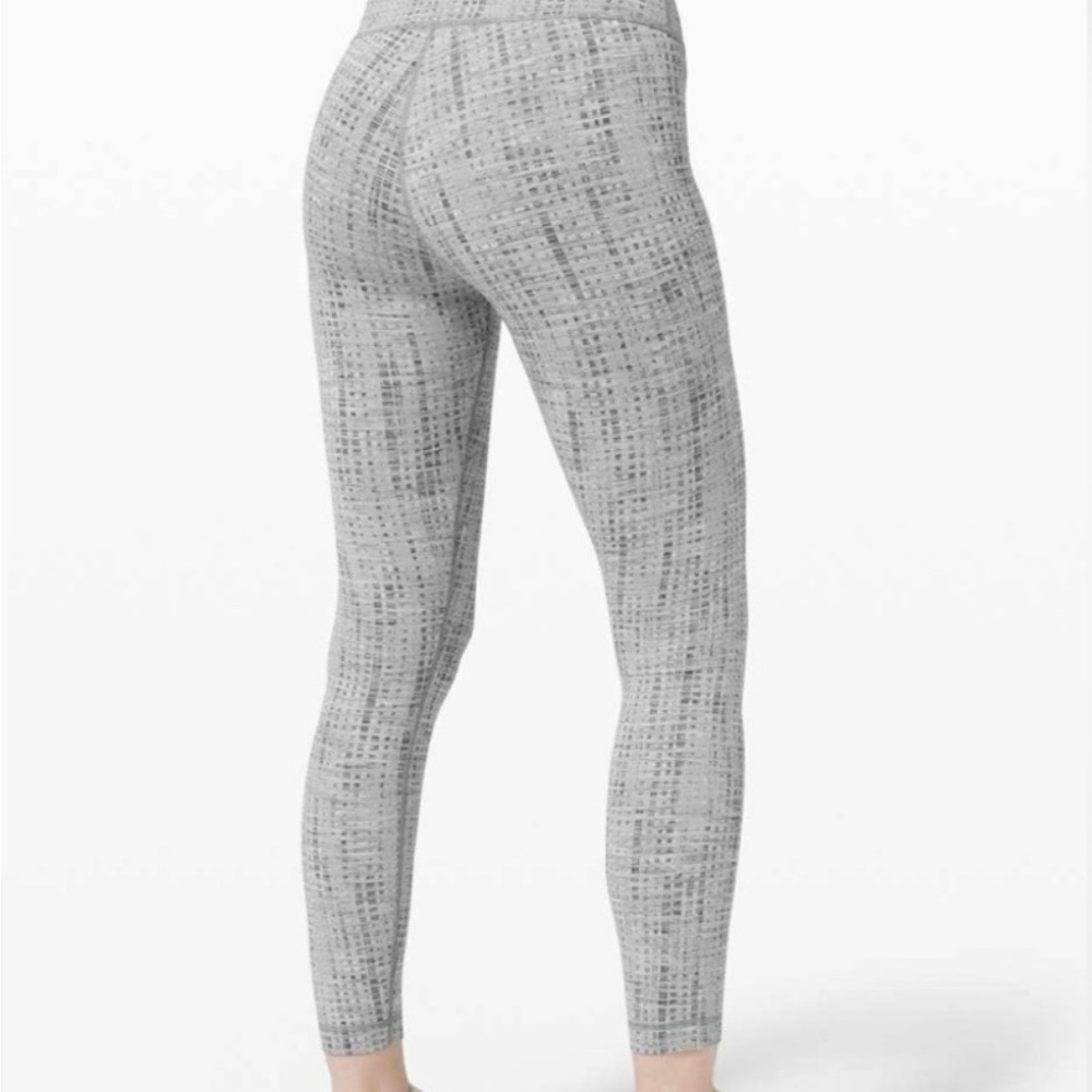 Lululemon wunder under
